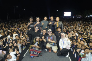 Tampil di Lokal Fest Tidore 2025, Artis K3BI dan Fresly Nikijuluw Pukau Ribuan Penonton